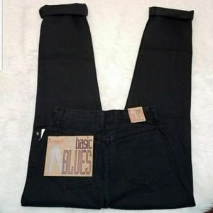 Basic Blues Vintage Mom Jeans